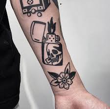 Search Inspiration For An Old School Tattoo Alien Tattoo Sleeve Tattoos Traditional Tattoo