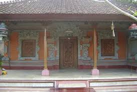 Secara teratur dan tertib menurut kebiasaan masyarakat bali ensiklopedia bebas adalah sebuah provinsi di ibu. Rumah Adat Energi Nuklir