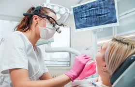 Choosing the Right Dentist for Your Family: Key Factors to C