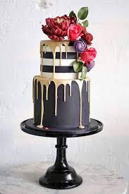 Black And White Drip Cake Ideas 42 Yummy And Trendy Drip Wedding Cakes Wedding Forward Drip Cakes Cake Cake Designs