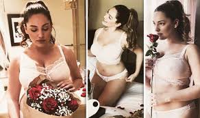 Info favorite share fullscreen detach comments (0). Kelly Brook Flaunts Cleavage In Lace Lingerie For Valentine S Day Instagram Pictures Celebrity News Showbiz Tv Express Co Uk