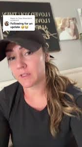 Tara Vida's Instagram, Twitter & Facebook