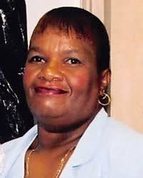 Mamie Holmes's Instagram, Twitter & Facebook