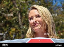 Cheryl Hildreth's Instagram, Twitter & Facebook