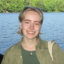 Kristen Harder's Instagram, Twitter & Facebook