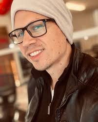 Luis Vala (@luis.vala) • Instagram photos and videos