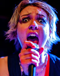 @tongues.bannd always puts