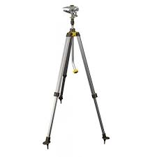 Kaufen sie ihren base metallfilter für ihrer dunstabzugshaube. Fiskars Garden Watering 400nmd Pulsating Sprinkler With Large Metal Head Large Adjustable Tripod Base 86 Check Out The Image B Water Garden Tripod Sprinkler