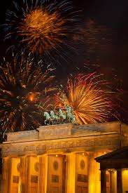 It Might Be Time To Start Planning A Newyearseve Getaway Here Are 10 Of The Top Spots To Celebrate 2015 Wonders Of The World Places To Go Germany