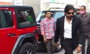 Check spelling or type a new query. Pic Talk Pawan Kalyan Spotted Using His New Jeep Telugu News Indiaglitz Com