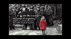 Ho visto la gente della mia età andare via lungo le strade che non portano mai a niente cercare il sogno che conduce alla ad ingoiare la nostra stanca civiltà e un dio che è morto ai bordi delle strade dio è morto nelle auto prese a rate dio è morto nei miti dell' estate dio è morto. Dio E Morto Nomadi Testo Della Canzone