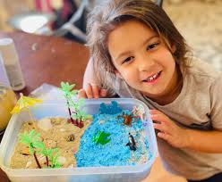 Slick! Color sorting sensory bag --  https://handsonaswegrow.com/color-sorting-sensory-bag/