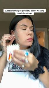 The bigger the earrings the closer to creator #beadedjewelry  #beadedearrings #bigearrings #nativemade #nativebeauty #nativebusiness  #BigAuntie #goodvibes