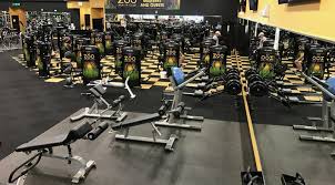 We found that club4fitness.com is poorly 'socialized' in respect to any social network. The Zoo Health Club Fitness Center Gym Workout