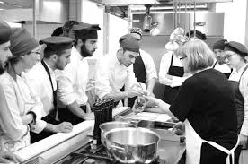 Gastronomi ve mutfak sanatları programı devlet üniversitesi olan anadolu üniversitesi turizm fakültesi bünyesinde söz puan türünde 2019 yılında en düşük 397,31184 yks puanı ve 16675. Cerkes Yemeklerini Tanittilar Jineps Gazetesi