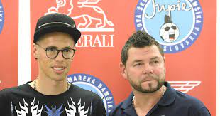 Marek to dookola opakuje, že chce. Marek Hamsik Otec Foto Mareka Hamsika Ako Otca Takto Trpezlivo Vychovava Marek Hamsik Nara Ifk Goteborg Pansyh Manner