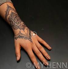 Tatouagesmanches Ideesdetatouage Henna Inspired Tattoos Mandala Hand Tattoos Mandala Wrist Tattoo