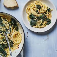 Spaghetti Aglio E Olio With Lots Of Kale Recipe I Love Food Cooking Pasta Recipes Vegetarian Recipes Dinner