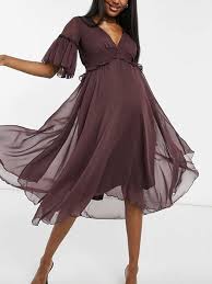 If you're looking for a maternity wedding guest dress for a winter wedding that is a little cheaper than previous a perfect dress to feel really alive in. 27 Maternity Wedding Guest Dresses You Ll Want To Re Wear