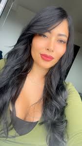 Amarse a uno mismo es el comienzo de un romance de por vida (Oscar Wilde) y  lo mas sublime es tener mi propia aprobación. Que el inicio de esta nueva  semana sea maravillosa, para todos ustedes mi ...