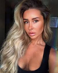 Lacey Montgomery's Instagram, Twitter & Facebook