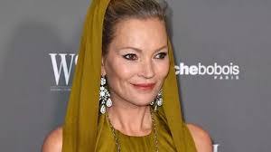 Reno Davis's Instagram, Twitter & Facebook