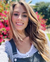 Hannah Brown Defends Heather Martin After 'Bachelor' Arrival