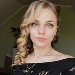 Dianna Petry's Instagram, Twitter & Facebook