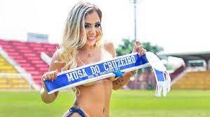 Musa do Cruzeiro Esporte Clube posa completamente nua e encanta fãs HD phone wallpaper