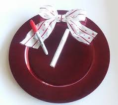 Crown awards is america's largest valentines day trophy manufacturer. Easy Diy Valentine S Day Plate Hometalk