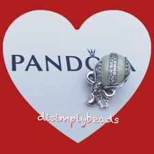 Add to favorites pandora 2016 porcelain gift box christmas ornament gift limited edition 2.5 inches genabelleshoppee 5 out of 5 stars (1. Pandora Limited Edition 2018 Christmas Ornament Charm Heart Charm Bracelet Charm Bracelet Tiffany Heart