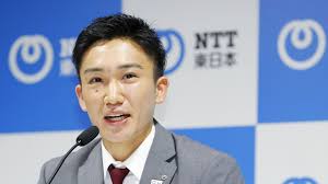 Since that time he has been dominating the world's badminton and continuing to show astonishing results. Badmintonspieler Momota Strebt Nach Autounfall Goldmedaille Bei Olympia An