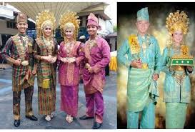 Tunjukkan apresiasi anda dengan memberikan donasi, memposting di twitter, dan mengikuti akun kreator kami! Filosofi Di Balik Warna Pakaian Adat Riau