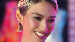 MICHELLE DEE Releases REYNA Pride Version Under Sparkle and Star Music