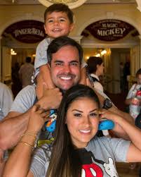 Simone e simaria se emocionam com depoimentos dos avós e de amiga da família. Marido De Simone Se Pronuncia Sobre Suposta Briga Com Simaria