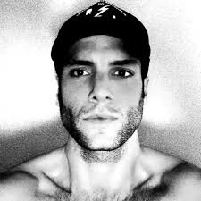 Culos Oliver Serrano (Trilogía de la carne: vol. III) Tras los senos  contemplados como cúpulas de ternura por Gómez de la Serna, y después de  los coños cantados como abismos místicos por