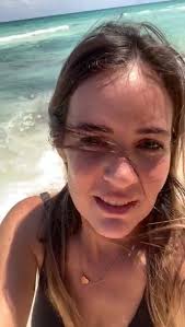 Eileen Leroy Zoeger madre de Darío 𝗻𝗼𝘀 𝗰𝘂𝗲𝗻𝘁𝗮 𝗯𝗿𝗲𝘃𝗲𝗺𝗲𝗻𝘁𝗲  𝗹𝗮 𝗵𝗶𝘀𝘁𝗼𝗿𝗶𝗮 𝗾𝘂𝗲 𝗹𝗼𝘀 𝗵𝗮 𝗹𝗹𝗲𝘃𝗮𝗱𝗼 𝗵𝗮𝘀𝘁𝗮 𝗮𝗾𝘂í.  Darío 𝘁𝗶𝗲𝗻𝗲 𝗽𝗿𝗼𝗴𝗿𝗮𝗺𝗮𝗱𝗮 𝘀𝘂 𝗼𝗽𝗲𝗿𝗮𝗰𝗶ó𝗻 este Miércoles  18 de Marzo. Ahora más ...