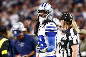 Cowboys WR CeeDee Lamb dập tắt tin đồn ở Vegas về lý do tại sao anh và George Pickens bị cho ngồi dự bị