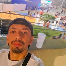 vem na minha GARUPA pra assistir o clipe que tá incrível! #GARUPA 🔥⛓ ph:  @ernnacost styling: @joaoribeiroo hair: @pedromoreiramake