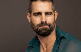 Alan Sharpe's Instagram, Twitter & Facebook