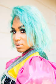 HOUR PEOPLE — HOUR VOYSES