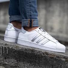 Hier finden sie, was sie suchen: Adidas Superstar Silber Metallic Fur Jungen Manner Umfrage Abstimmung Sneaker