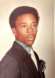 Derrick Buggs's Instagram, Twitter & Facebook