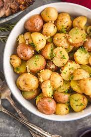 It may be served with fillings, toppings or condiments such as butter, cheese, sour cream, gravy. Roasted Baby Potatoes Recipe