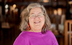 Debra Guenther's Instagram, Twitter & Facebook