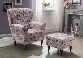 Ein bequemer kaminsessel mit hocker ist dabei natürlich das absolute highlight. Ohrensessel Mit Hocker In Blume Vintage Kaufen Bei Lifestyle4living Mobelvertrieb Gmbh Co Kg