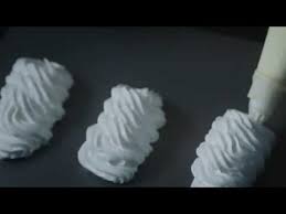 Meringue Les Secrets De Cuisson Par Le Chef Philippe Etchebest Youtube Meringue