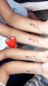 22 Unique Matching Meaningful Sister Tattoos To Try Cousin Tattoos Bff Tattoos Matching Bff Tattoos