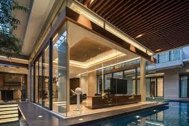 Apalah artinya gambar rumah mewah tanpa kolam renang berukuran besar, terlebih lagi bagi kamu yang menyukai pool party. Inikah Rumah Impian Anda Temukan Kejutan Di Dalamnya Halaman All Kompas Com