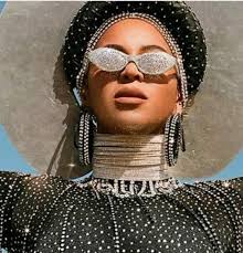 Robyn Melissa (@robynholistic) • Instagram photos and videos